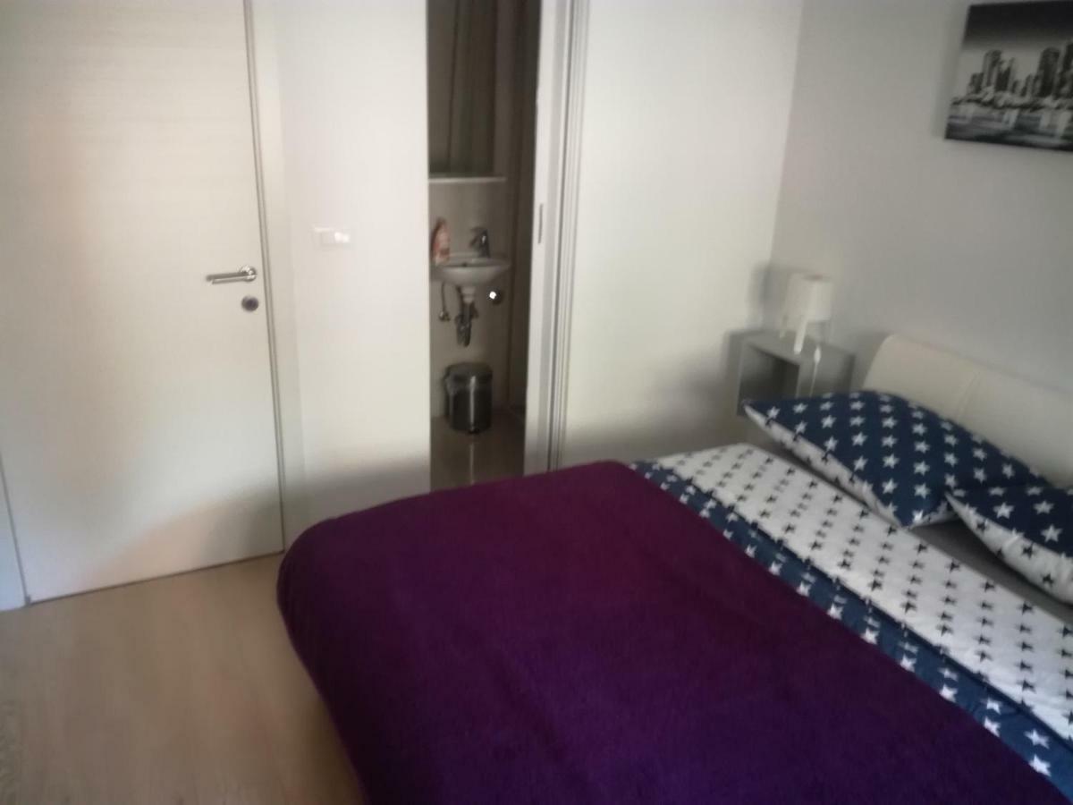 Soba U Centru Hotel Póla Kültér fotó